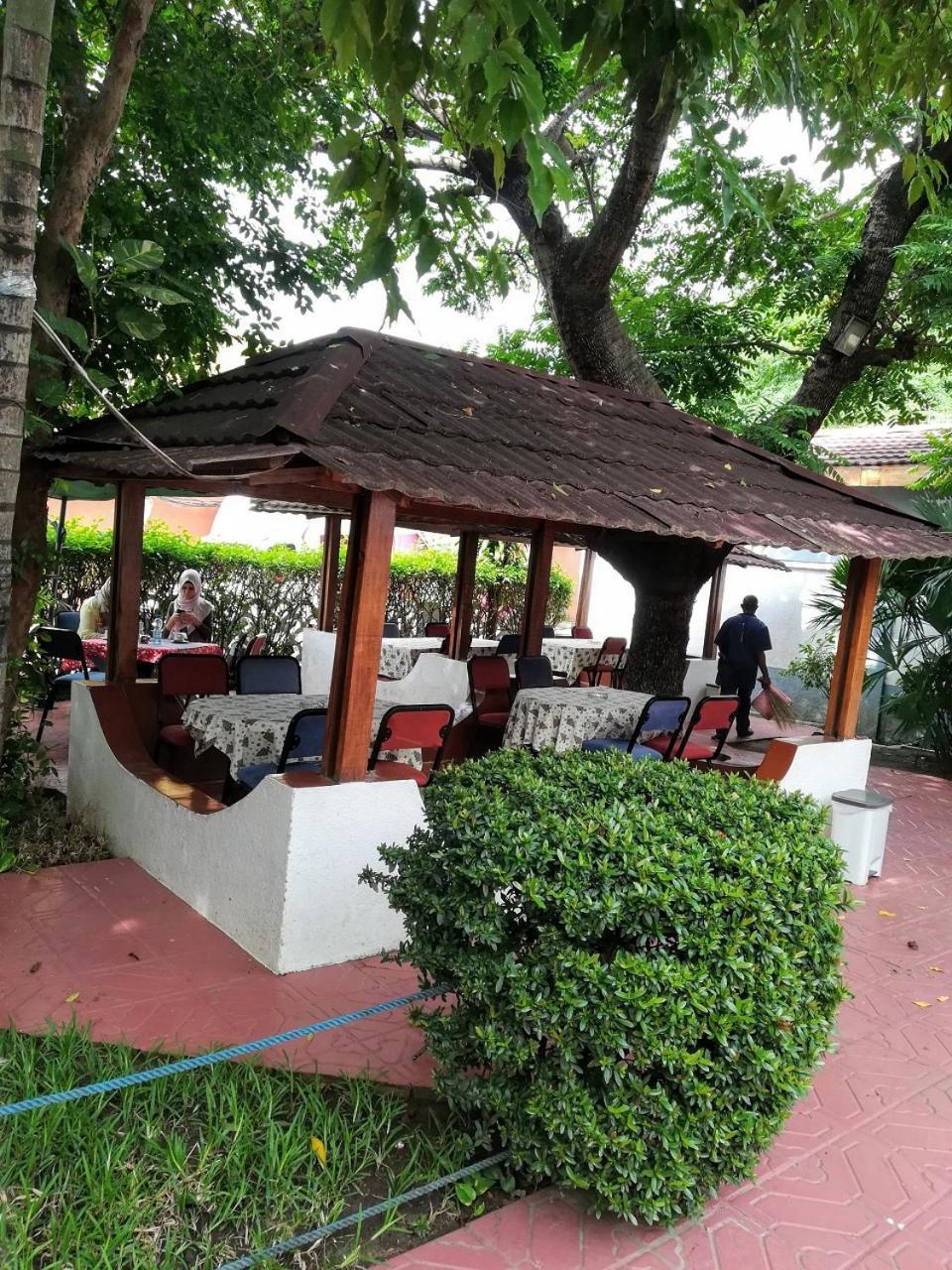 Hotel Vivi Palace Matadi Exterior foto